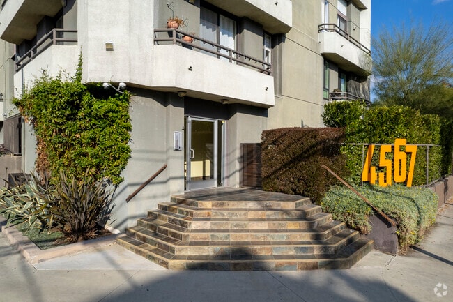 Building Photo - 4567 Lexington Ave
