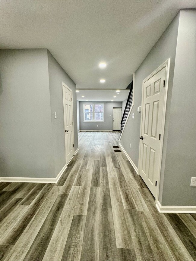 Building Photo - Anika Homes 2 Bedroom