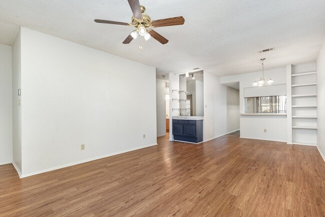 Photo - 5740 Martel Ave Apartment