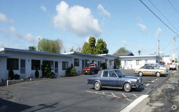 Building Photo - 3900-3910 Pacheco Blvd