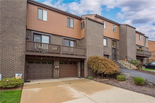 Foto del edificio - 214 Wedgewood Rd