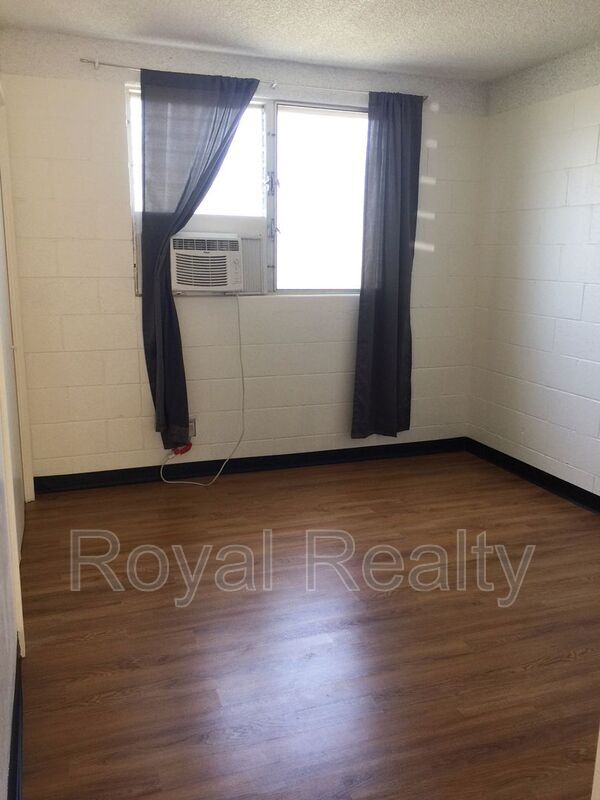 Foto del edificio - 1325 N School St