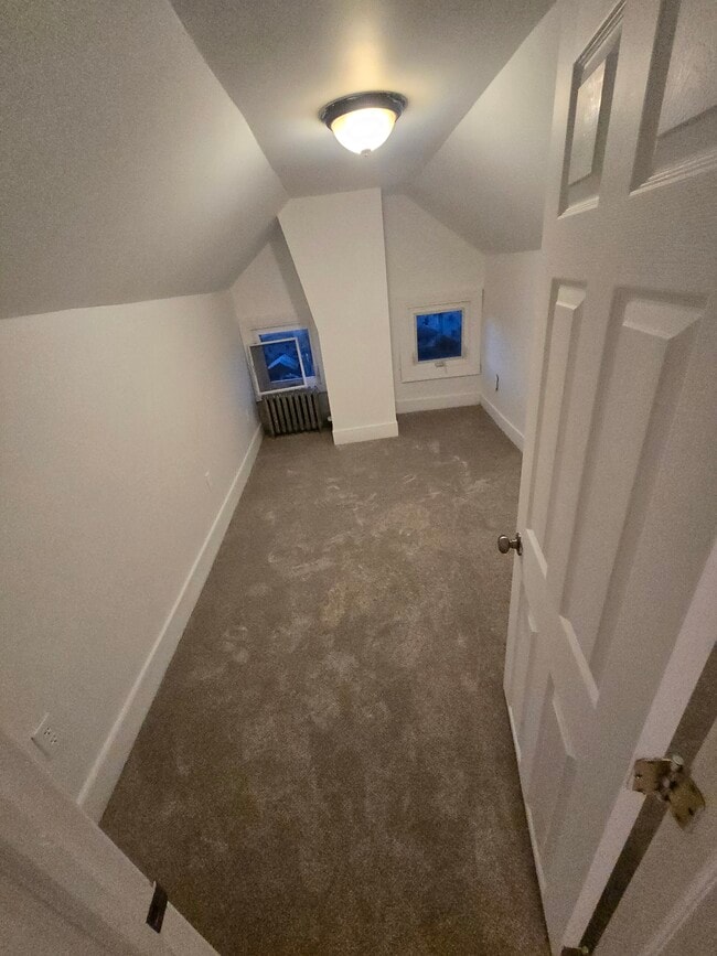 Building Photo - 1727 Monroe Ave