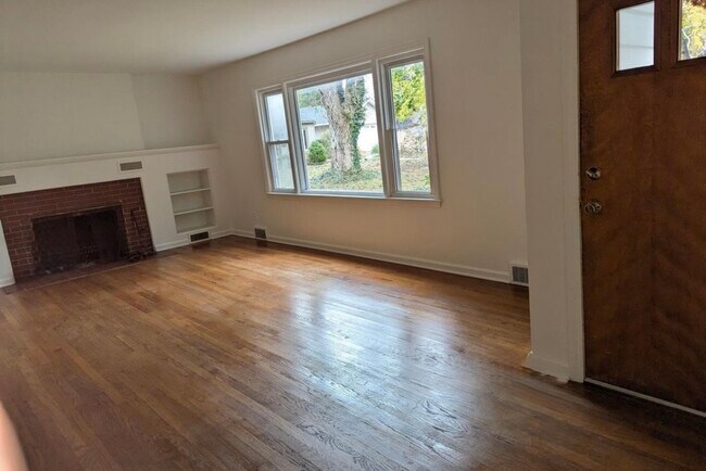 Foto del edificio - 750 Elm Ct