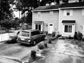 Building Photo - 3551 Radford Cir