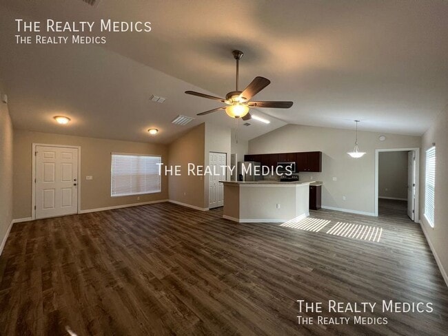 Building Photo - 14635 SW 25th Terrace