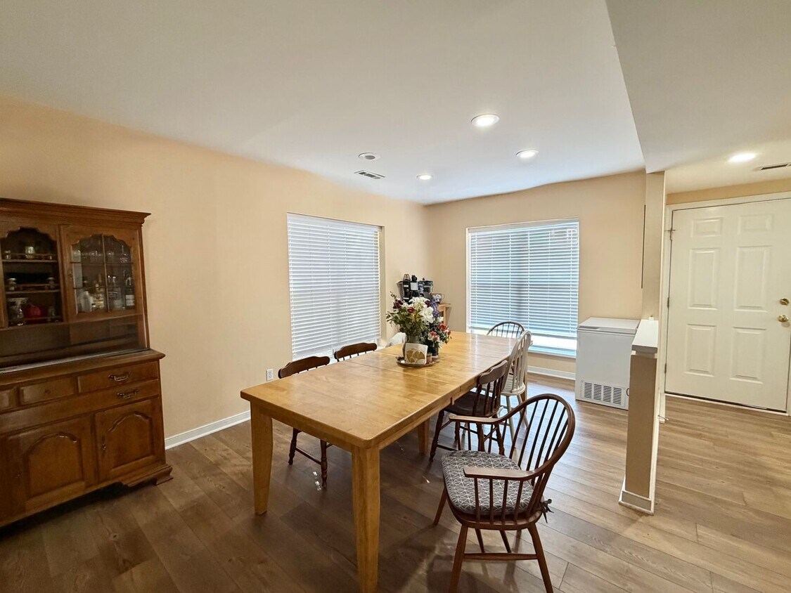 Foto del edificio - 2302 Fontaine Ave Ext