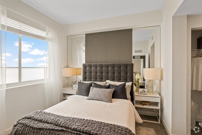 2BR, 2BA - 900SF - Main Bedroom - Village Mangonia Lake