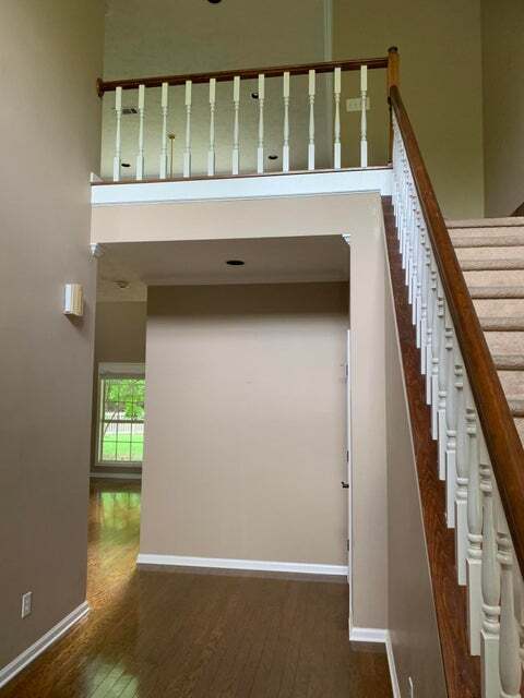 Building Photo - 422 Dickerson Ln