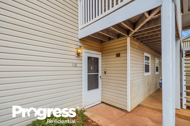 Building Photo - 108 Augusta Dr