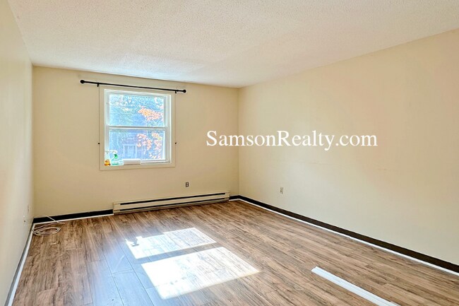 Foto del edificio - 280 Roger Williams Ave