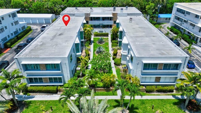 Foto del edificio - 10178 Collins Ave