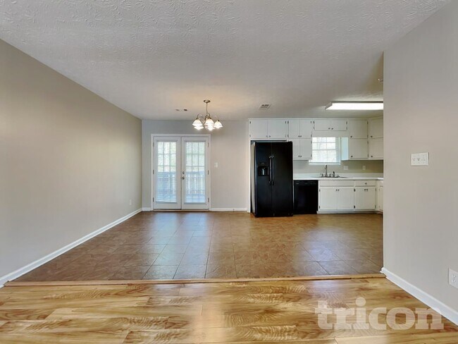 Foto del edificio - 434 Creek View Ct
