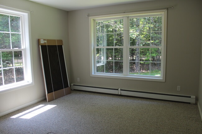 Building Photo - 64 Smithwood Dr