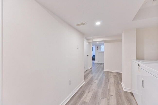 Building Photo - 406 Nairn Ave