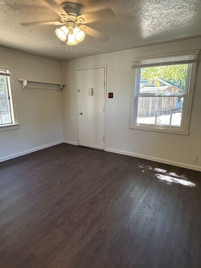 Foto del edificio - 1380 Palm Ave