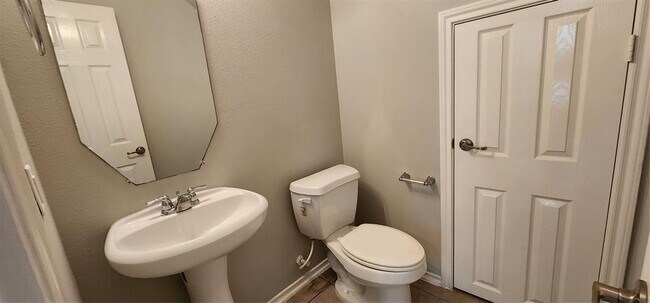 Building Photo - 2748 Maybrook Hollow Ln