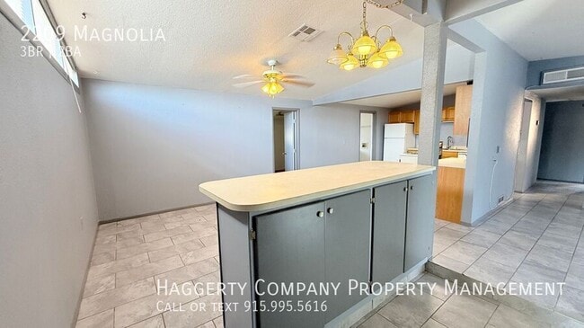 Foto del edificio - 2209 Magnolia-
