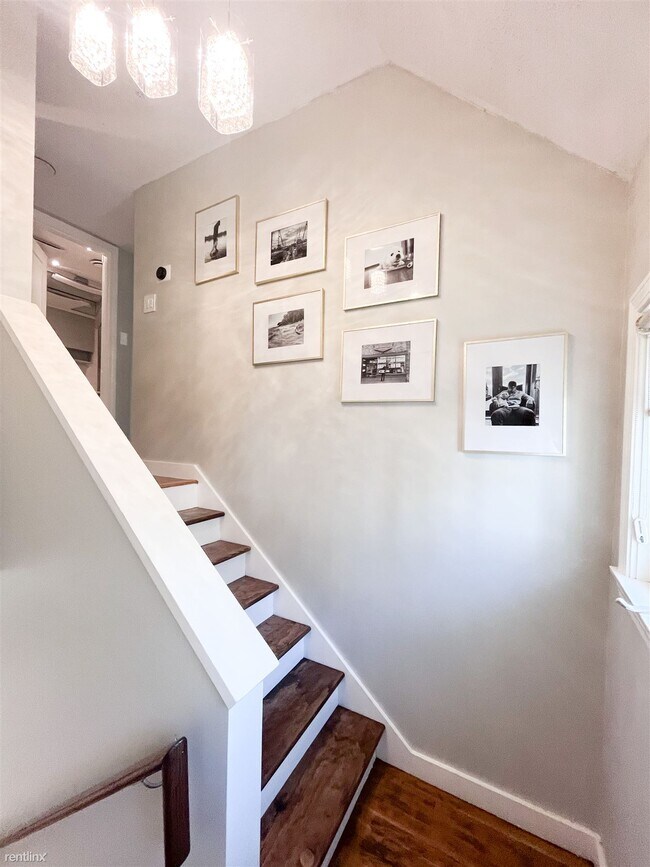 Foto del edificio - 2 br, 2 bath House - 4R Day St