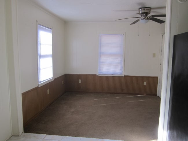 Building Photo - 414 Trinity St