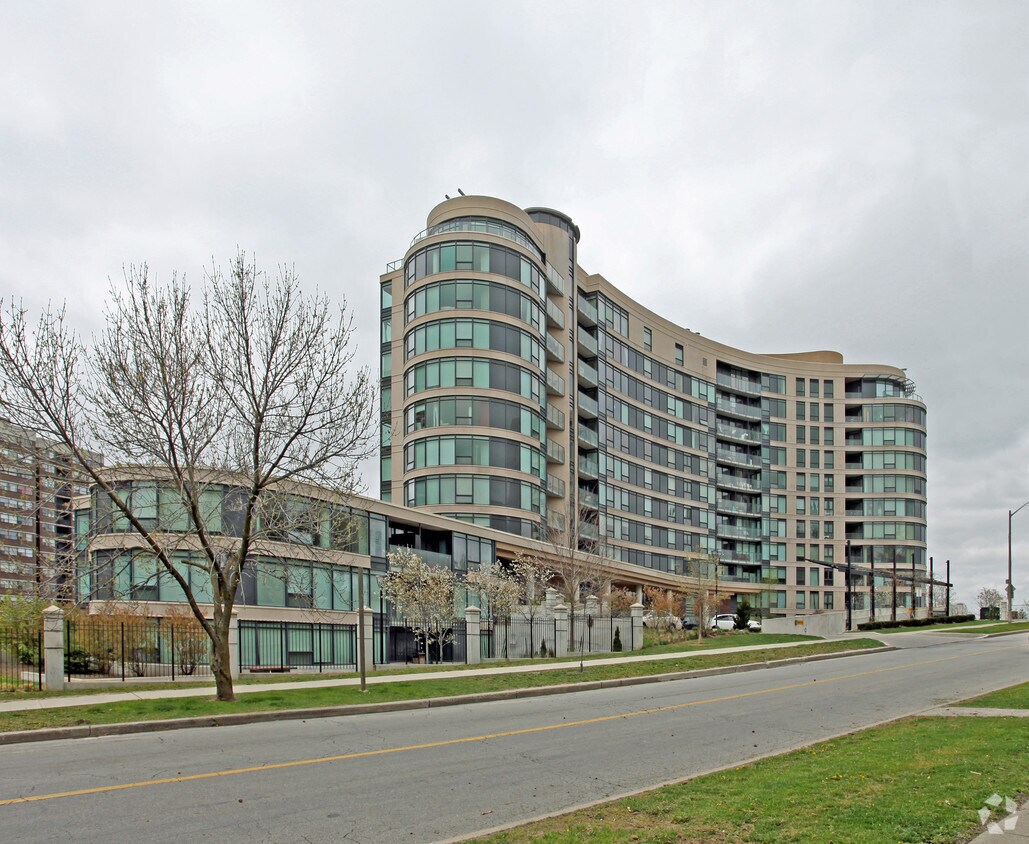 Bellair Gardens Apartments 18 Valley Woods Rd Toronto, ON