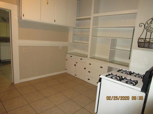 Foto del edificio - 385 E 12th St