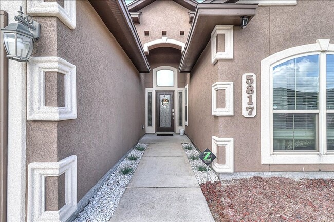 Foto del edificio - 5817 Bella Di Giorno Dr