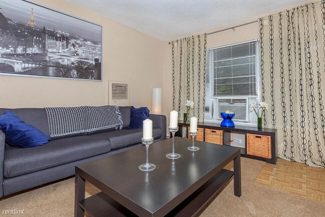 Foto del edificio - 7315 Southway Dr