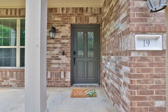 Building Photo - 19 Canterborough Pl