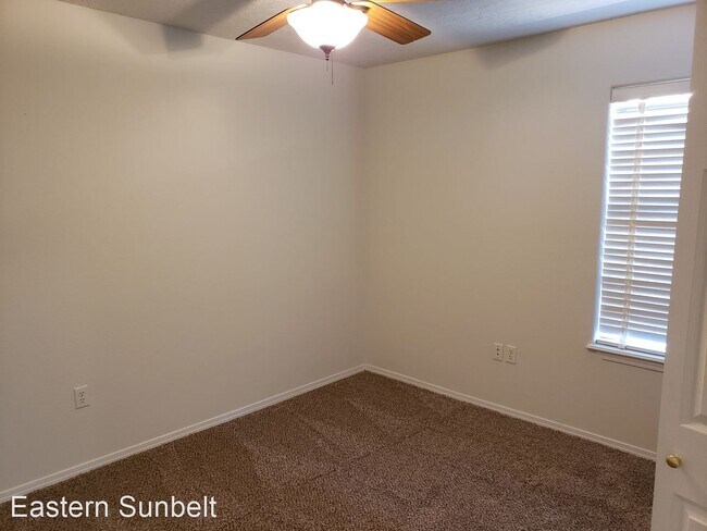 Building Photo - 3 br, 2 bath House - 2108 East hayes Street
