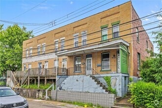 Building Photo - 1115 1/2 Church Avenue Unit