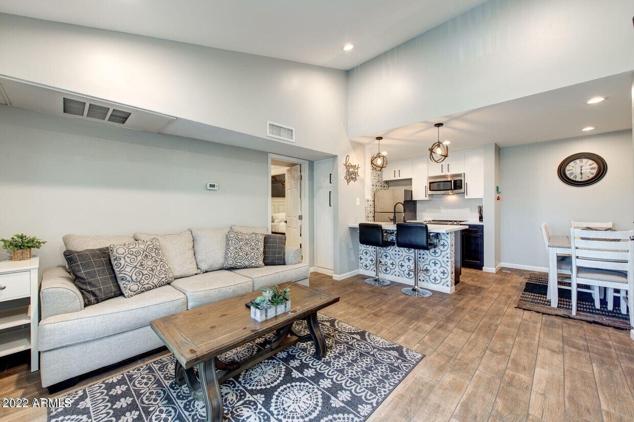 8055 Thomas Rd Unit C212, Scottsdale, AZ 85251 Apartment for Rent in