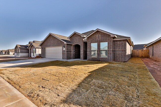 Building Photo - Beautiful 4 bed 3 bath home