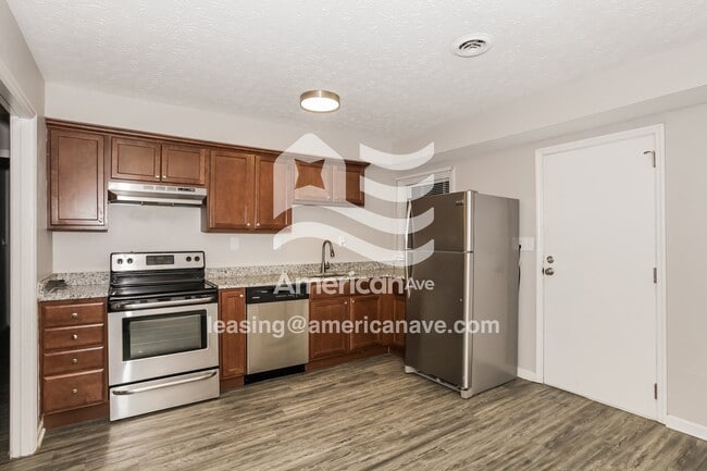 Building Photo - 16 Sillman Ct