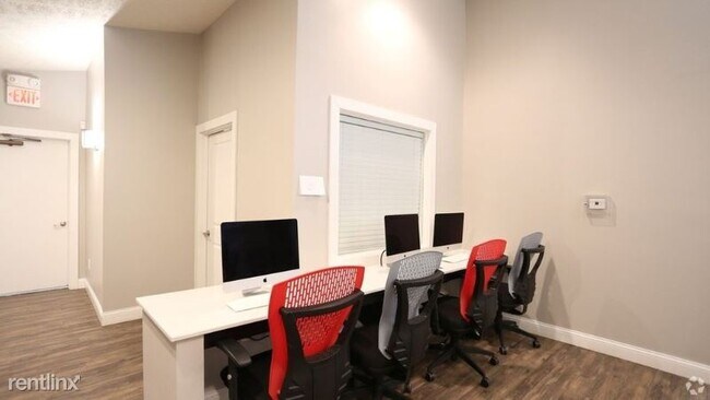 Foto del edificio - 2 br, 1 bath House - 1075 Weybridge Rd N