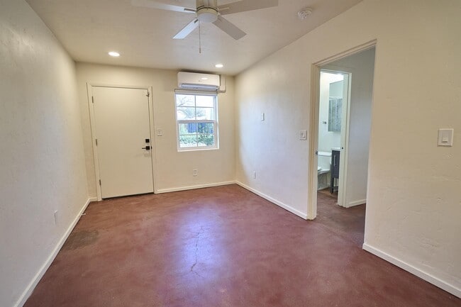 Foto del edificio - 2031 N Tucker Dr