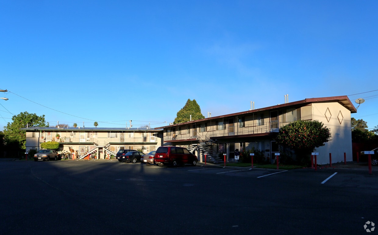 Building Photo - Judson Homes