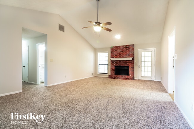 Foto del edificio - 140 Brookfield Dr