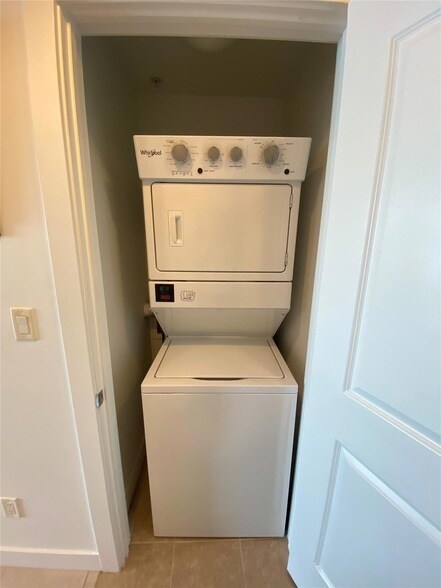 Foto del edificio - 315 NE 3rd Ave