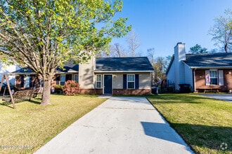 Building Photo - 171 Brenda Dr