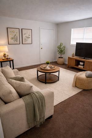 Building Photo - Club One - Aarons Courtyard