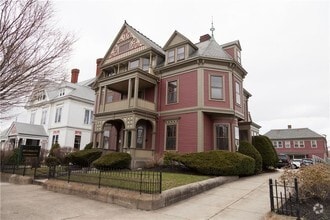 Building Photo - 463 Broadway