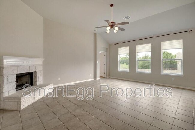 Building Photo - 1007 Linden Loop
