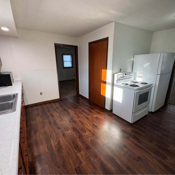 Foto del edificio - 622 4th Ave SW