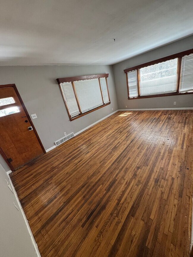 Foto del edificio - House for Rent