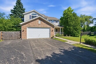 Building Photo - 1090 Aster Ct