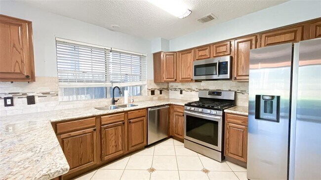 Foto del edificio - 3003 Granite Lake Dr