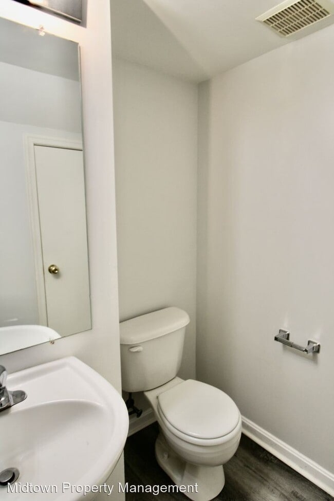 Building Photo - 2 br, 1.5 bath House - 1734 N 5th St