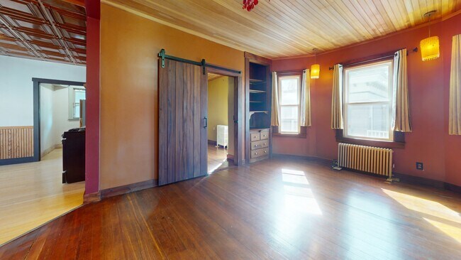 Building Photo - 12 Forest Hills St