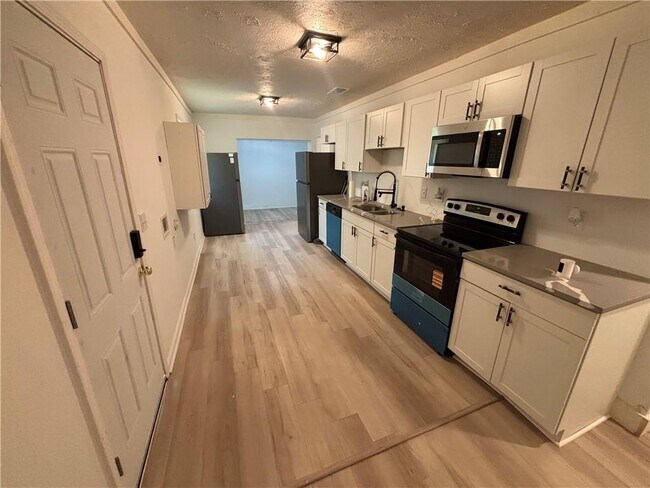 Foto del edificio - 1656 Thornton Pl SW
